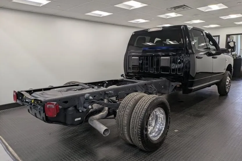 2025 Ram 3500 Tradesman photo 1