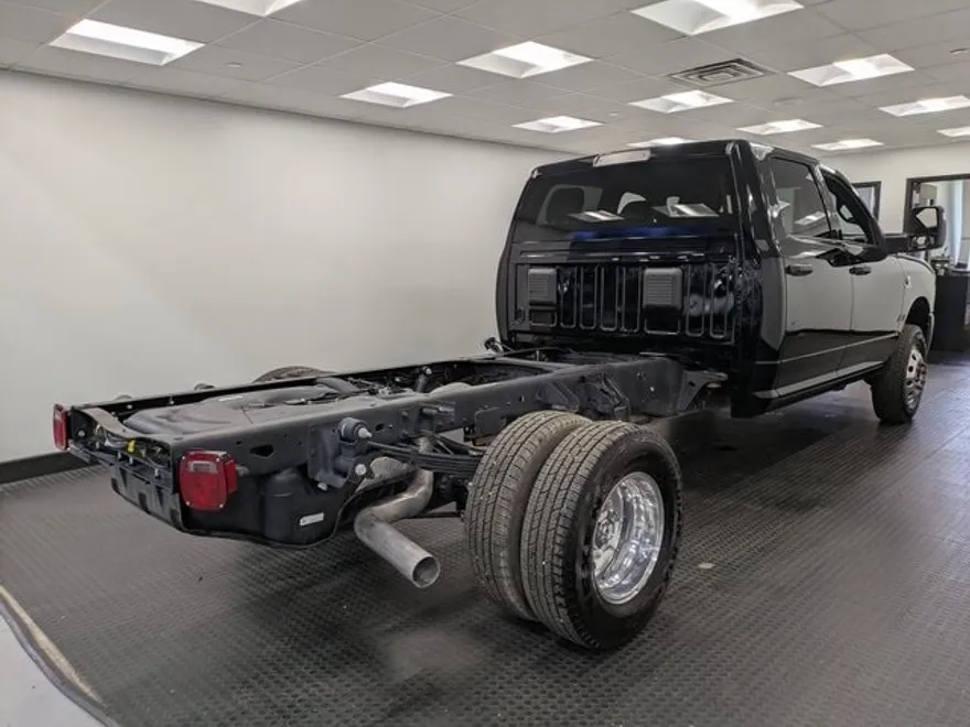 2025 Ram 3500 Tradesman photo 1