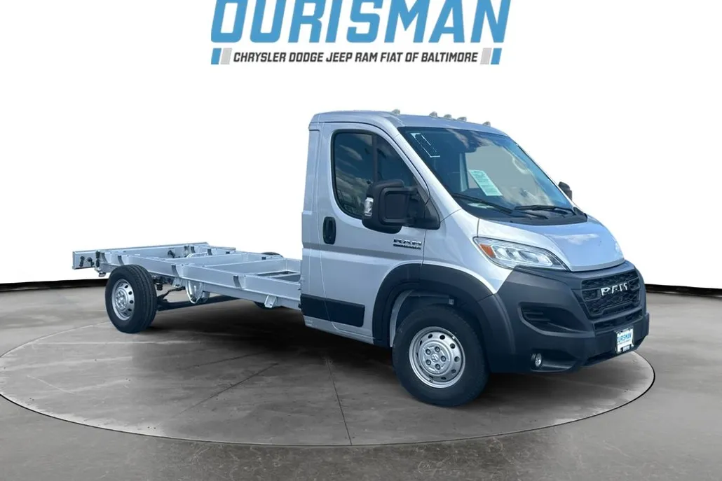 2023 Ram 3500 Cutaway photo 1