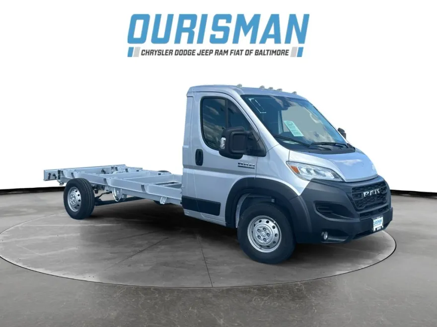 2023 Ram 3500 Cutaway photo 1