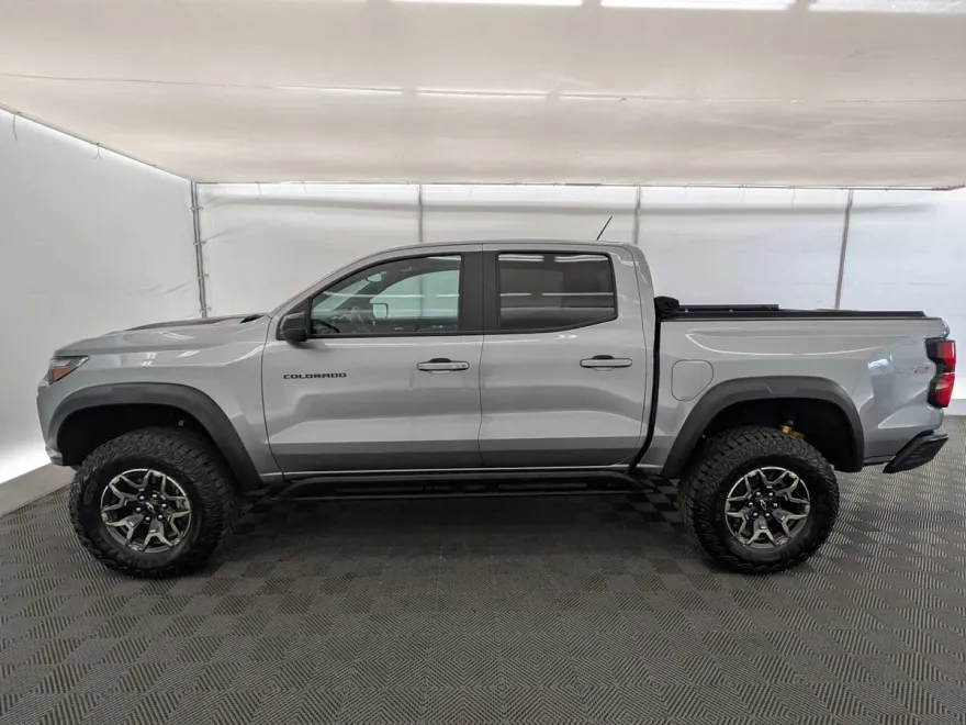 2024 Chevrolet Colorado ZR2 photo 1