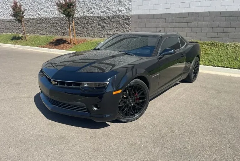 2015 Chevrolet Camaro Coupe photo 1