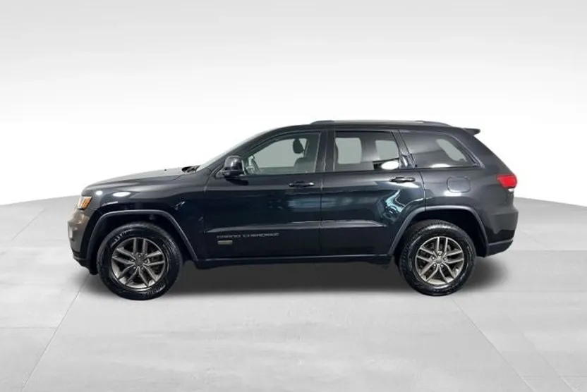2016 Jeep Grand Cherokee Laredo photo 1