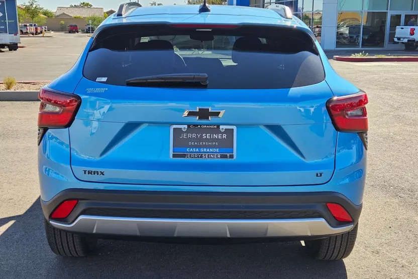 2026 Chevrolet Trax LT photo 1