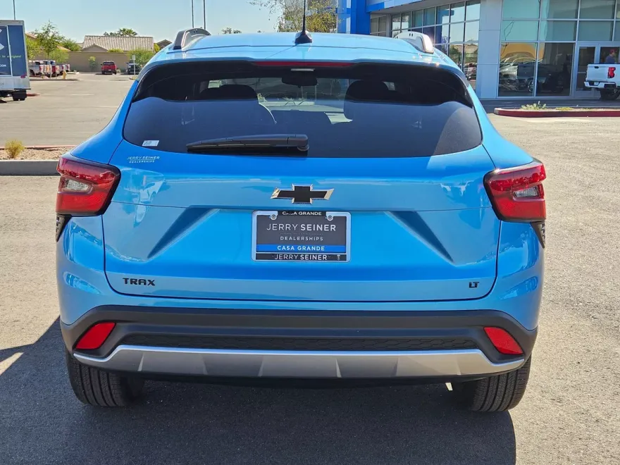 2026 Chevrolet Trax LT photo 1