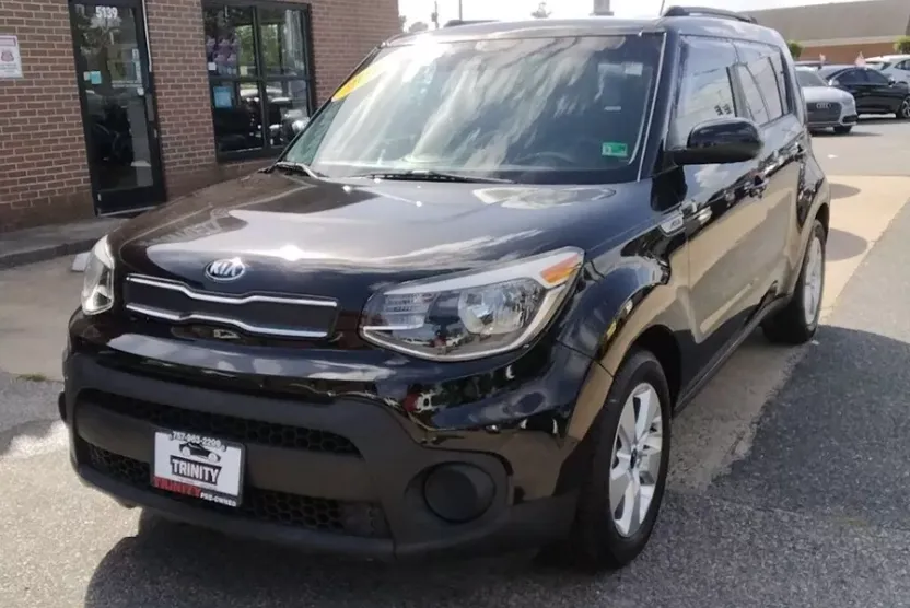 2017 Kia Soul Base photo 1