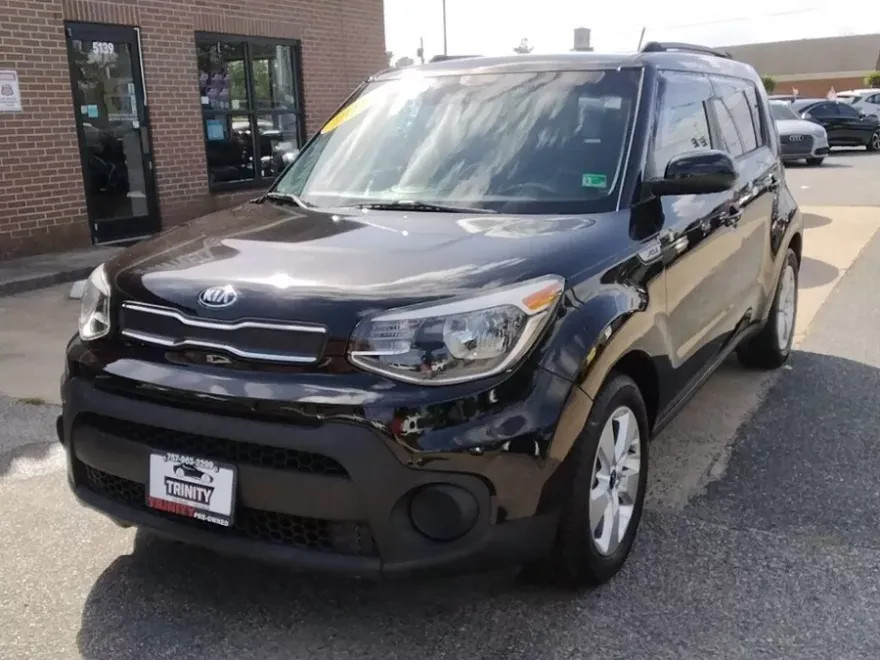 2017 Kia Soul Base photo 1