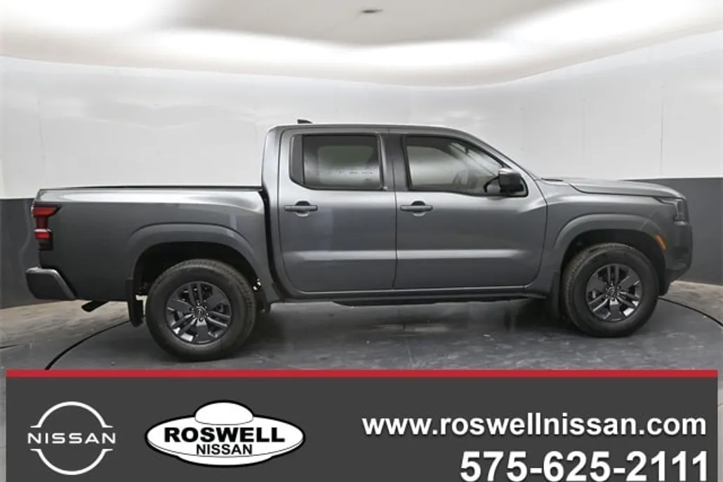 2025 Nissan Frontier SV photo 1
