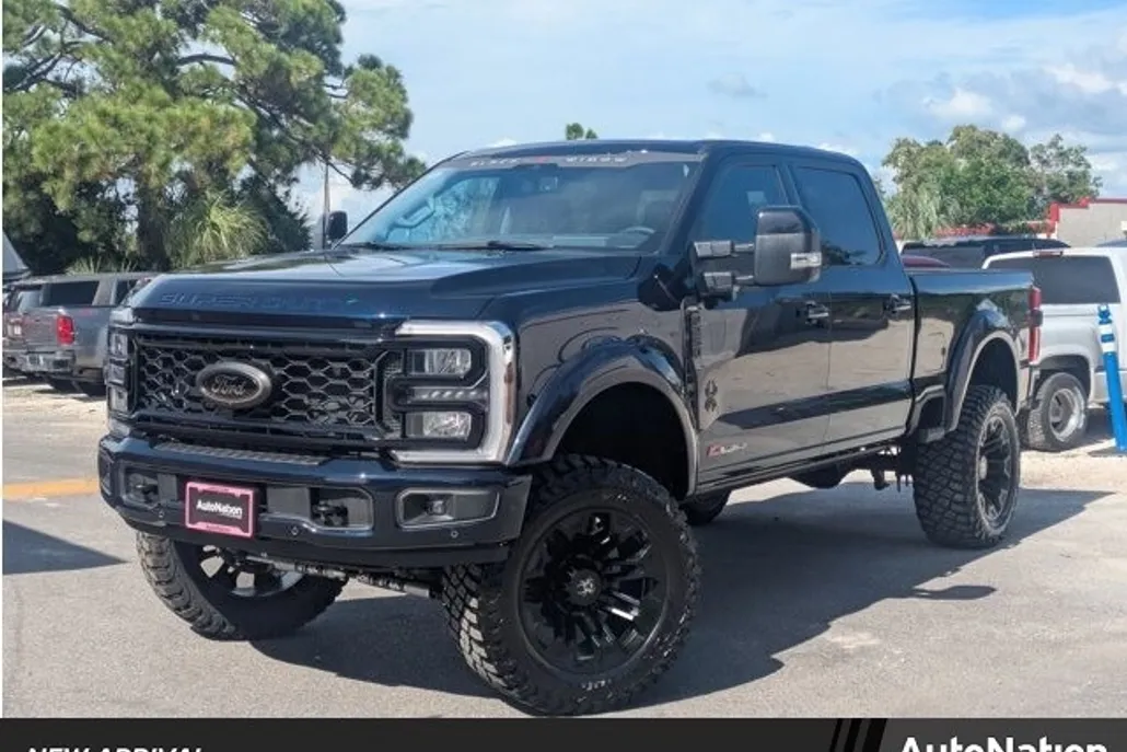 2025 Ford F-250 Lariat photo 1