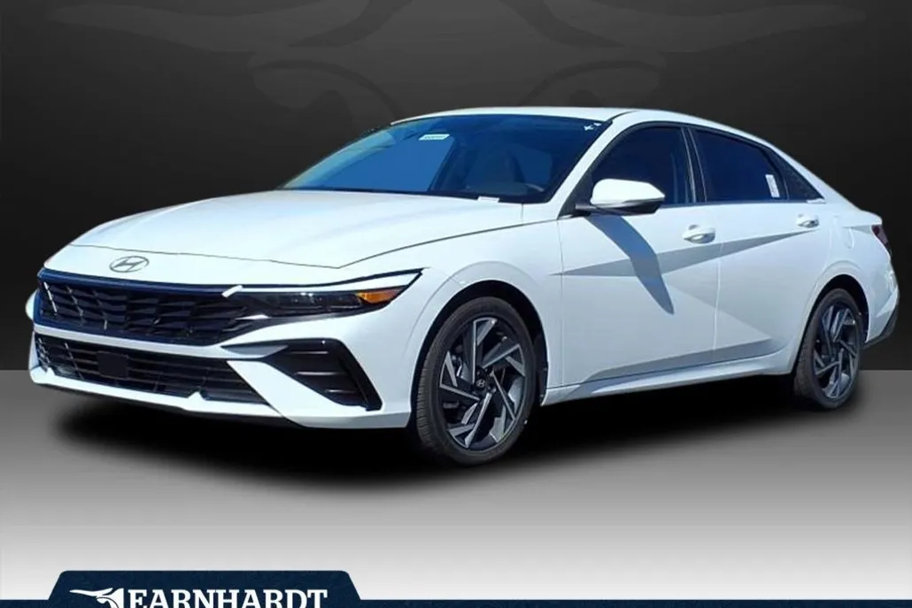 2025 Hyundai Elantra Limited photo 1