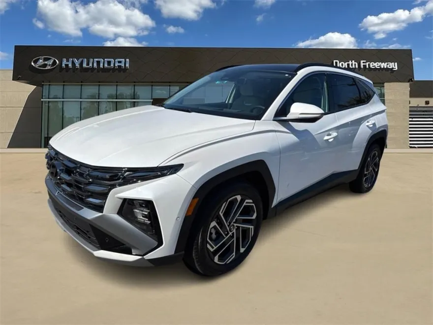 2025 Hyundai Tucson Limited photo 1