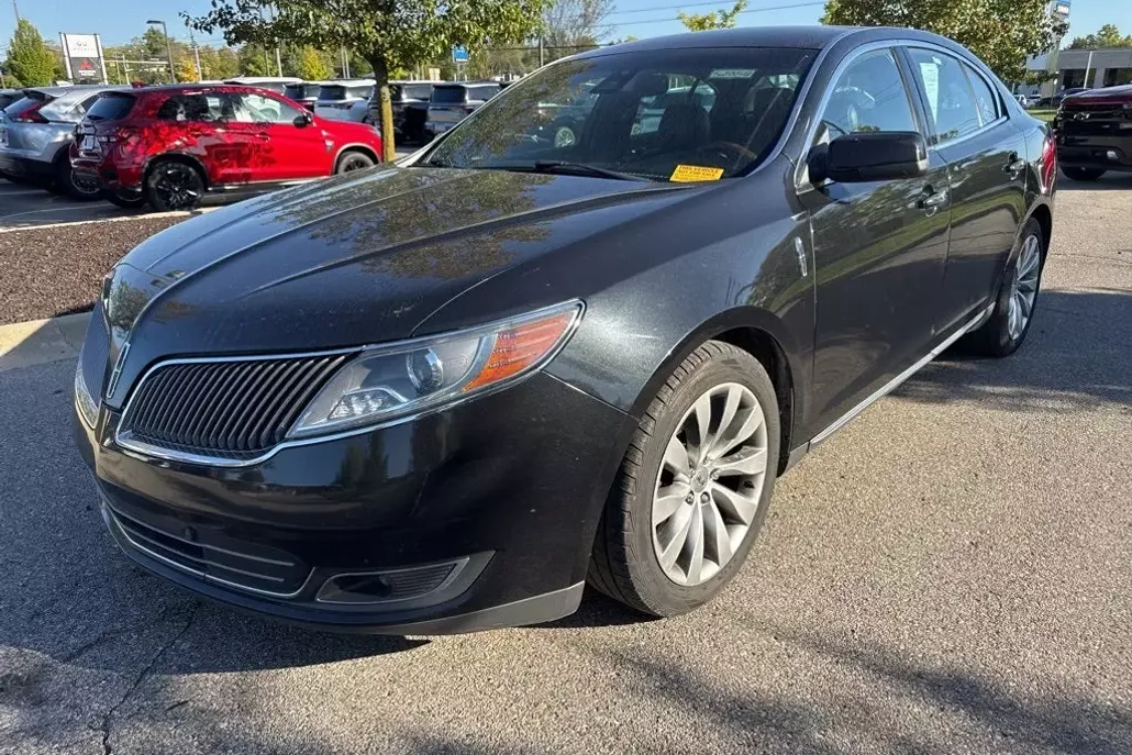 2013 Lincoln MKS Base photo 1