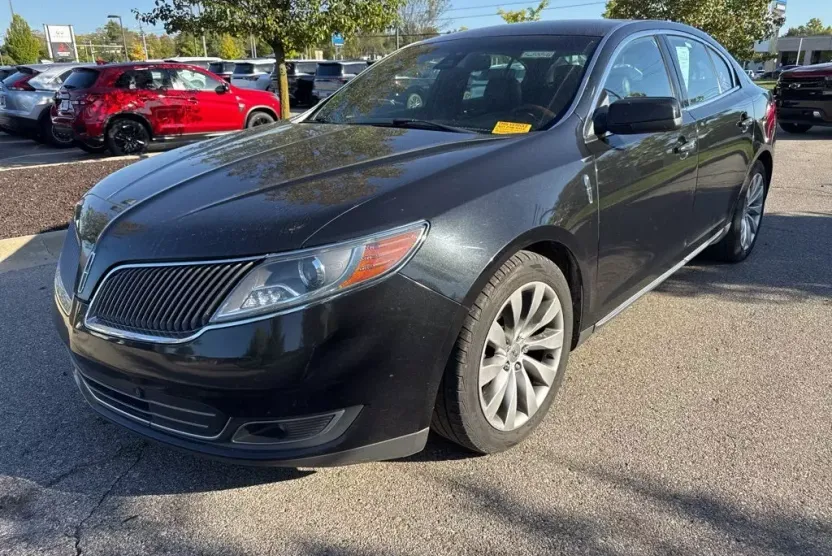 2013 Lincoln MKS Base photo 1