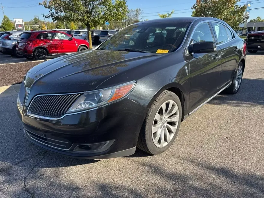 2013 Lincoln MKS Base photo 1