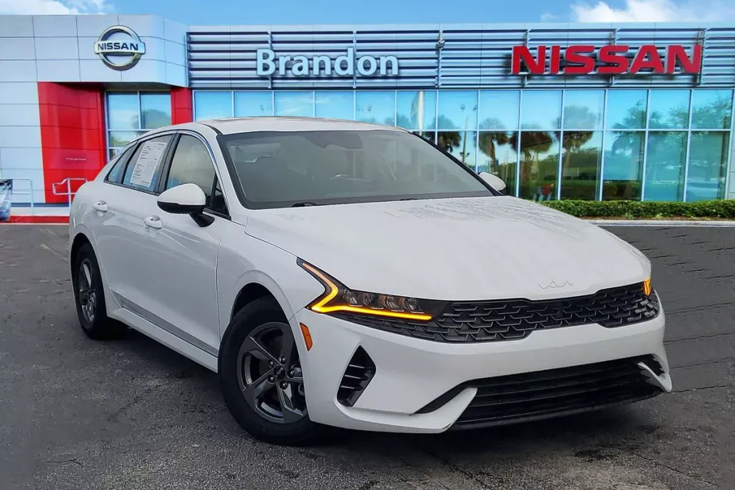 2022 Kia K5 LXS photo 1