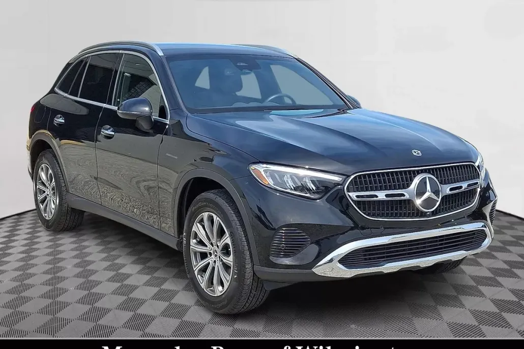 2025 Mercedes Benz GLC 300 4MATIC photo 1