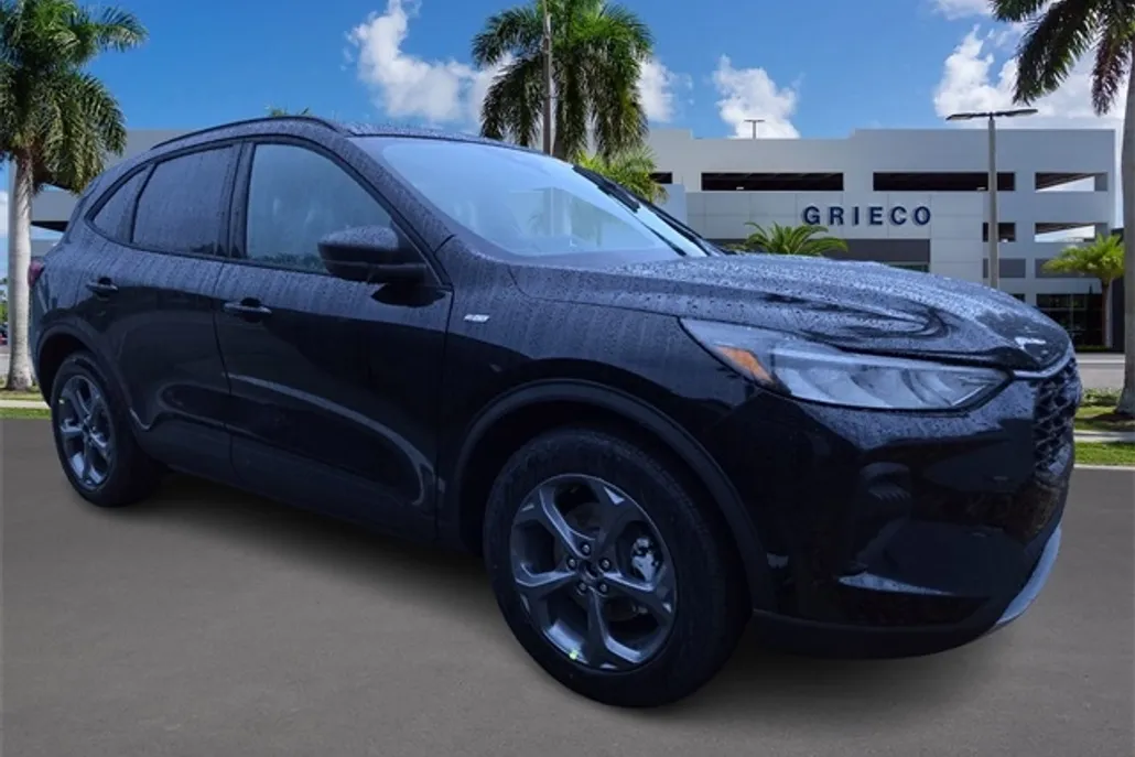 2025 Ford Escape ST-Line photo 1