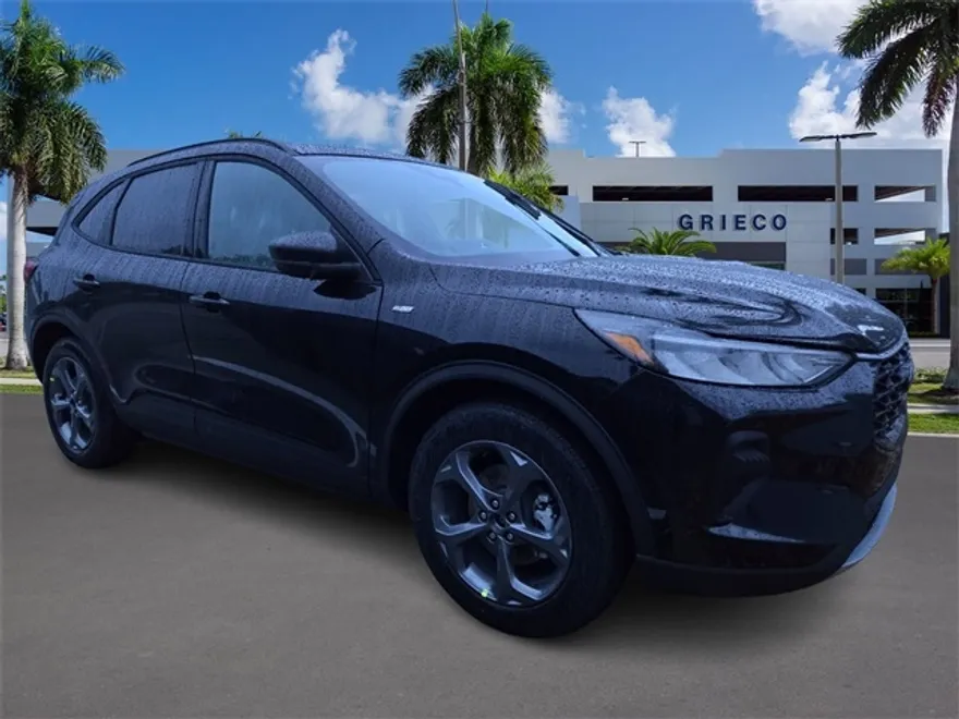 2025 Ford Escape ST-Line photo 1