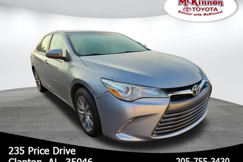 2016 Toyota Camry XLE photo 1