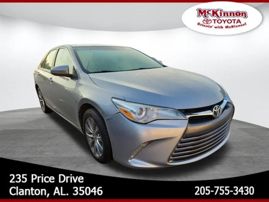 2016 Toyota Camry XLE photo 1