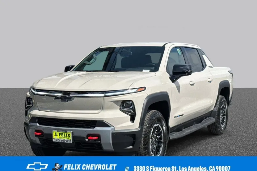 2026 Chevrolet Silverado EV Trail Boss photo 1