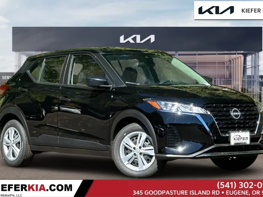 2025 Nissan Kicks Play S photo 1