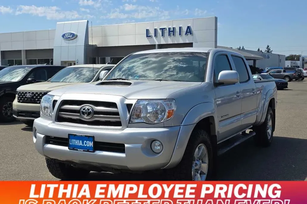 2010 Toyota Tacoma photo 1