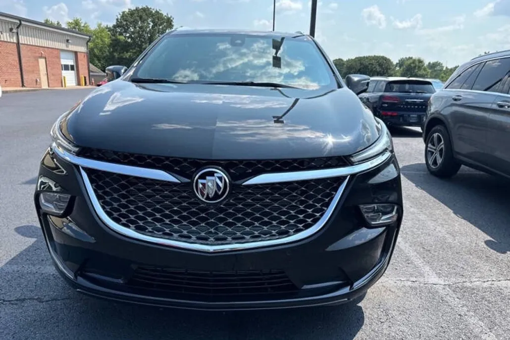 2022 Buick Enclave Avenir photo 1