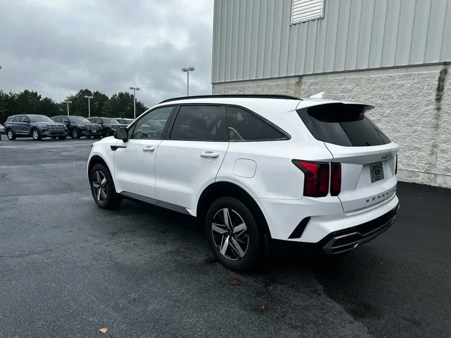 2022 Kia Sorento S photo 1