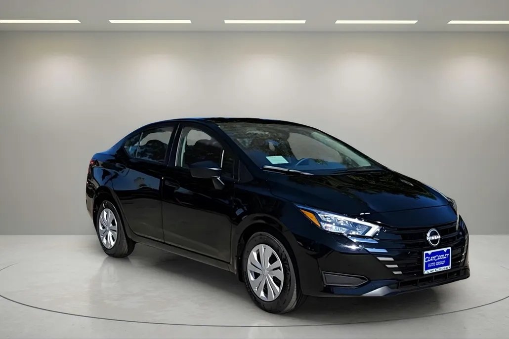 2025 Nissan Versa S photo 1