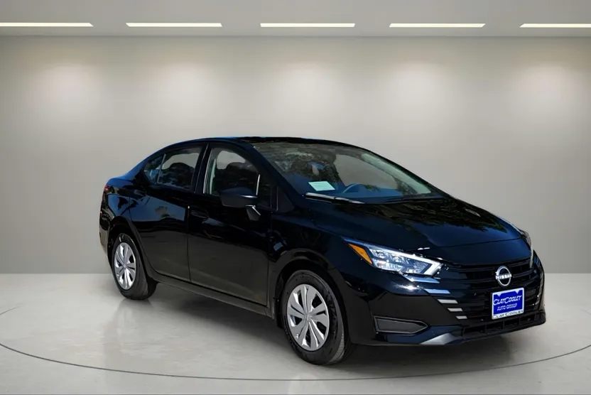 2025 Nissan Versa S photo 1