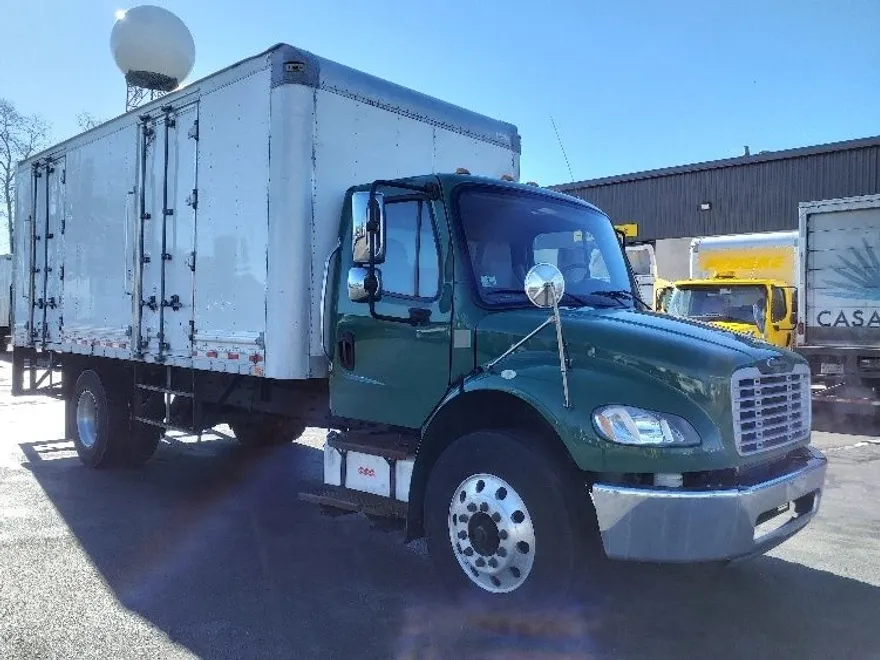 2018 Freightliner M2 106 Medium Duty photo 1
