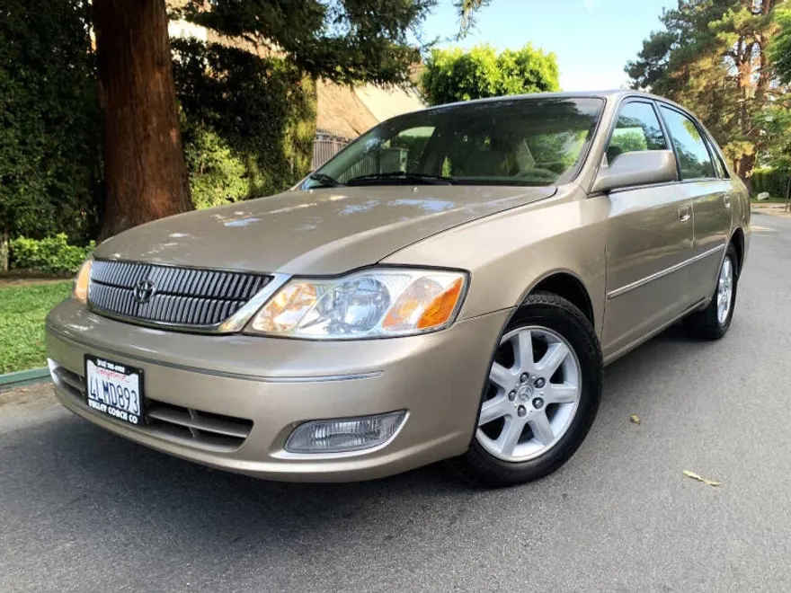 2000 Toyota Avalon XLS photo 1