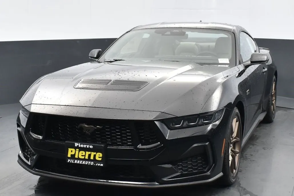 2025 Ford Mustang GT Premium photo 1
