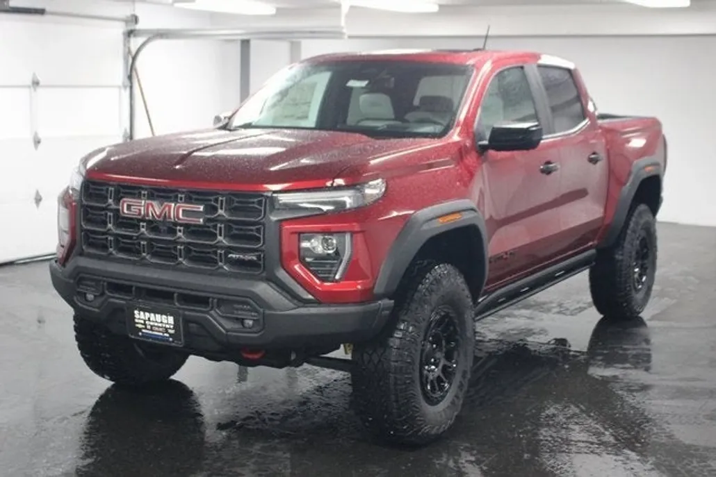 2024 Gmc Canyon photo 1