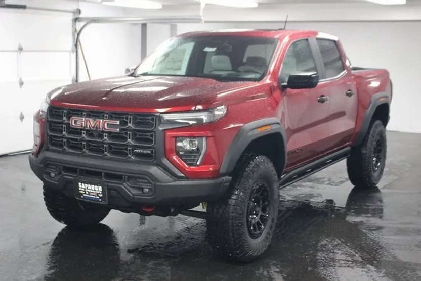 2024 Gmc Canyon photo 1