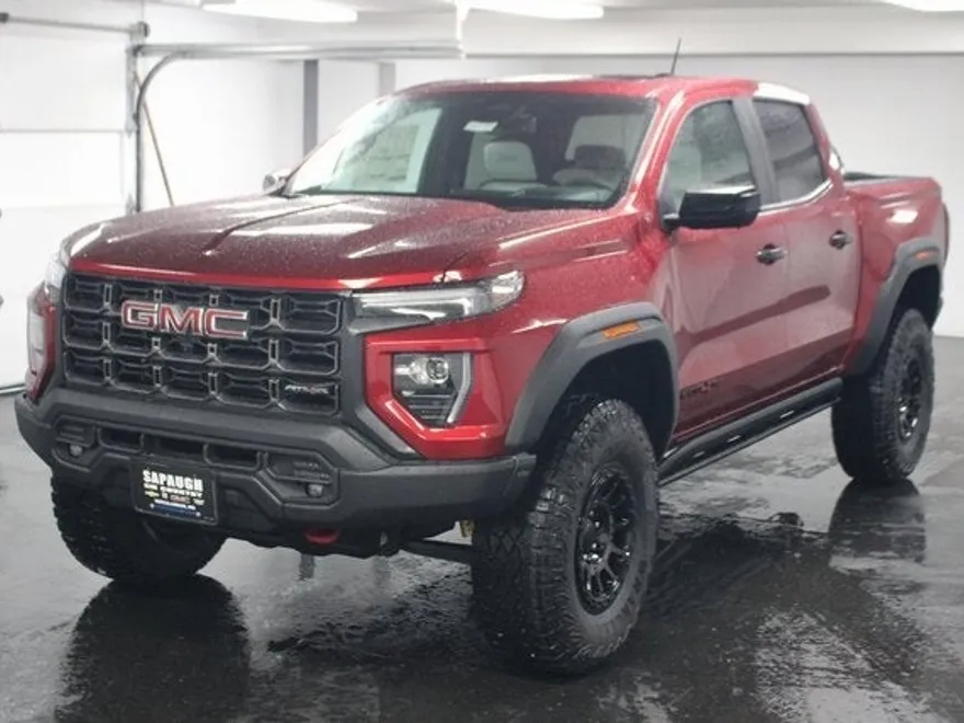 2024 Gmc Canyon photo 1