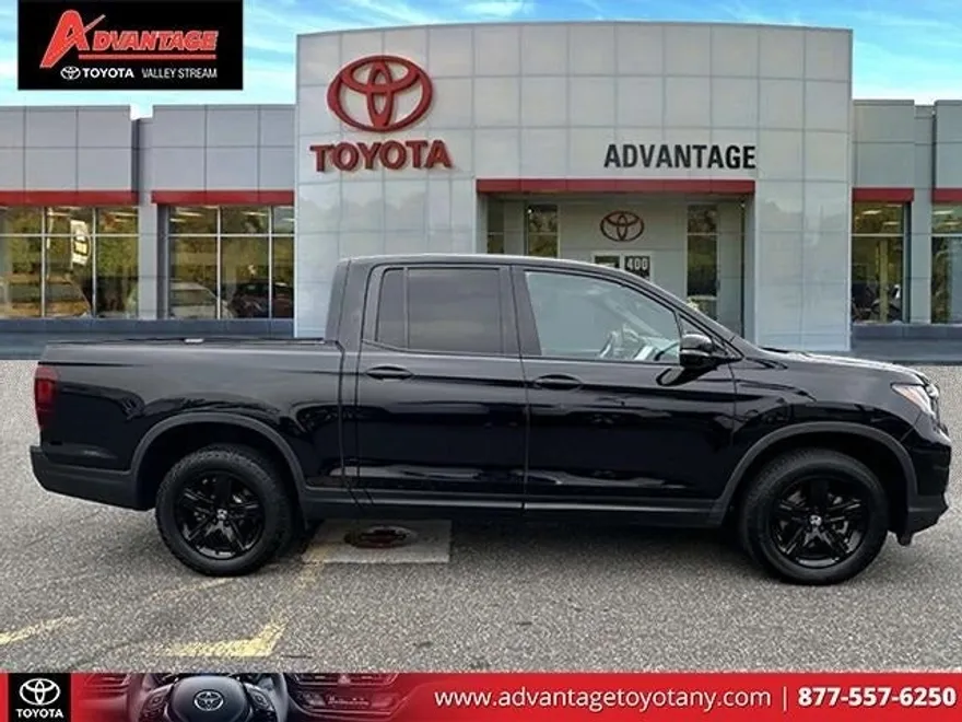 2023 Honda Ridgeline Black Edition photo 1
