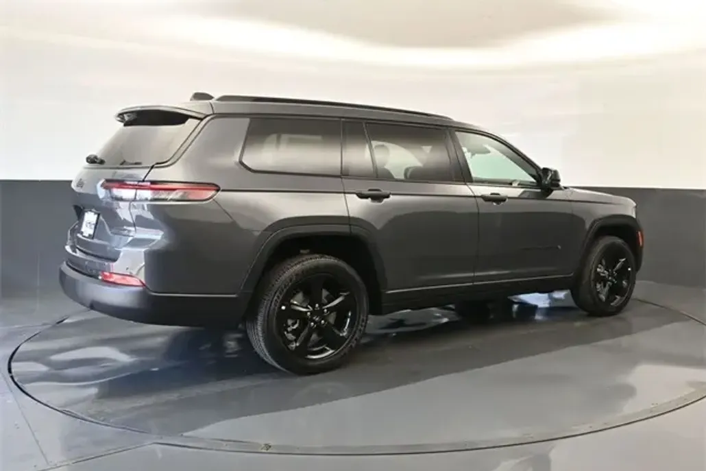 2025 Jeep Grand Cherokee Altitude X photo 1