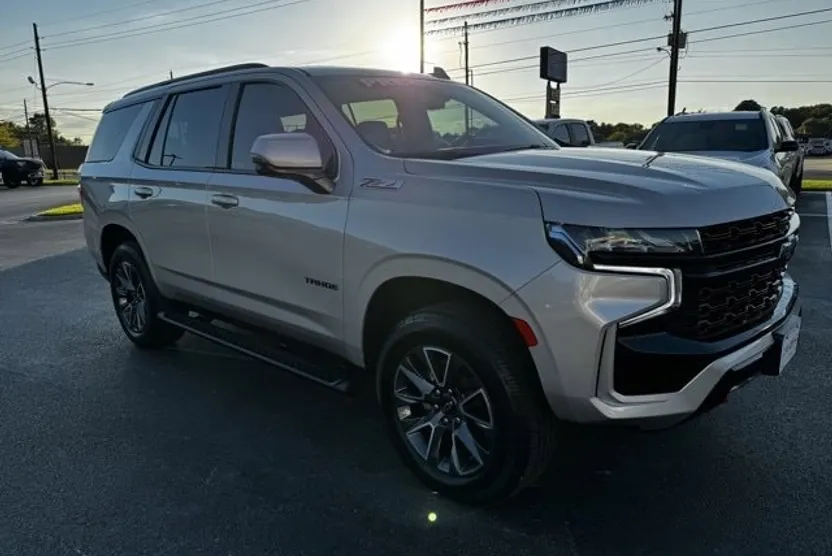 2023 Chevrolet Tahoe Z71 photo 1
