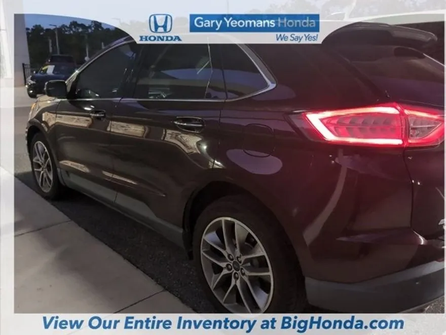 2018 Ford Edge Titanium photo 1