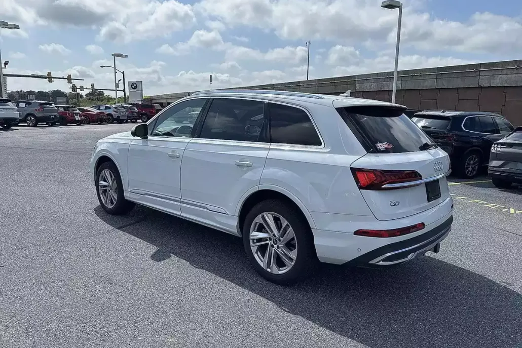 2021 Audi Q7 Premium 55 photo 1