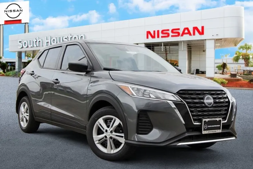 2025 Nissan Kicks Play S photo 1