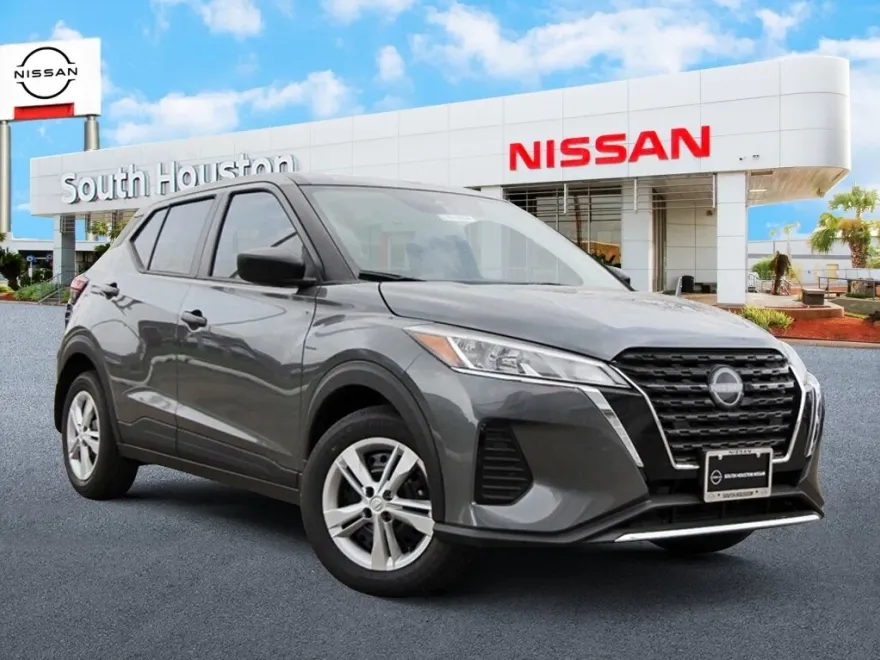 2025 Nissan Kicks Play S photo 1