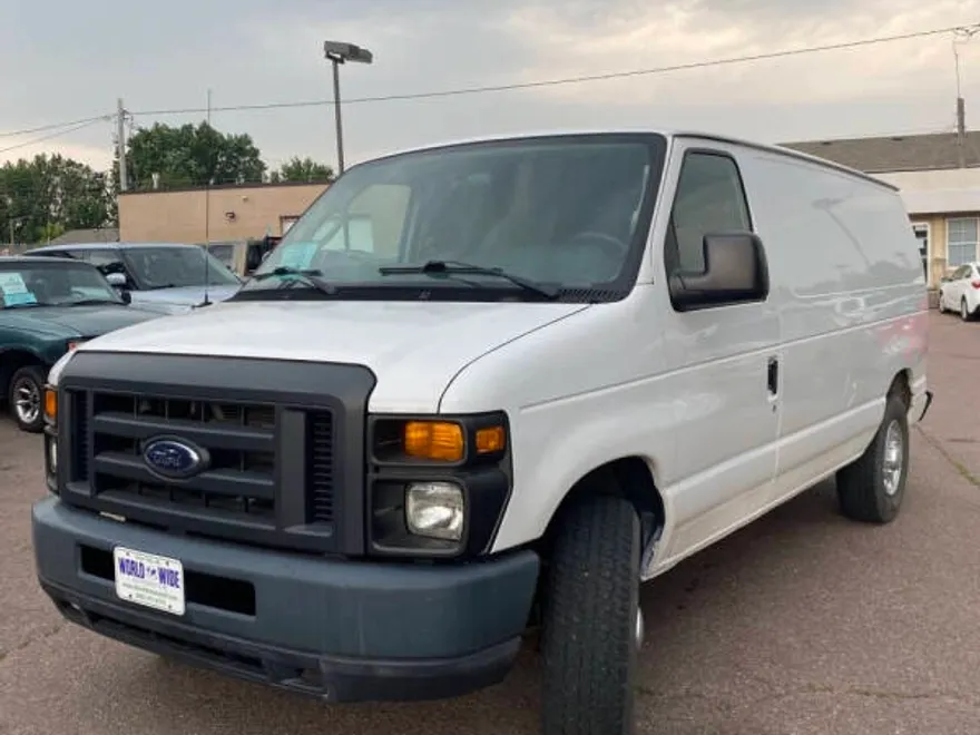 2013 Ford E-150 photo 1