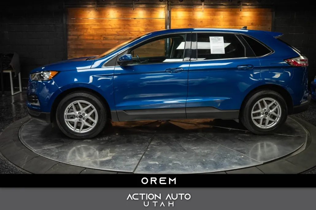 2023 Ford Edge SEL photo 1
