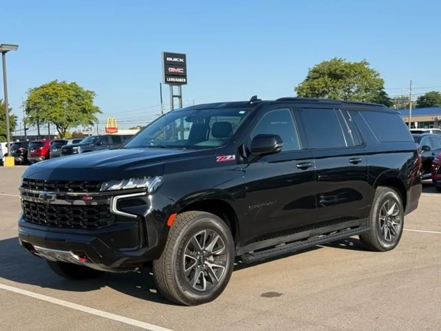 2021 Chevrolet Suburban Z71 photo 1
