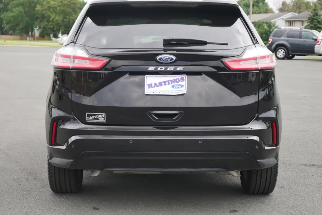 2024 Ford Edge ST-Line photo 1