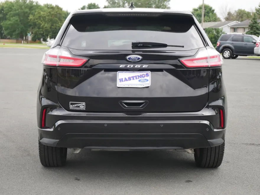 2024 Ford Edge ST-Line photo 1