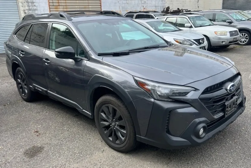 2023 Subaru Outback Onyx Edition photo 1